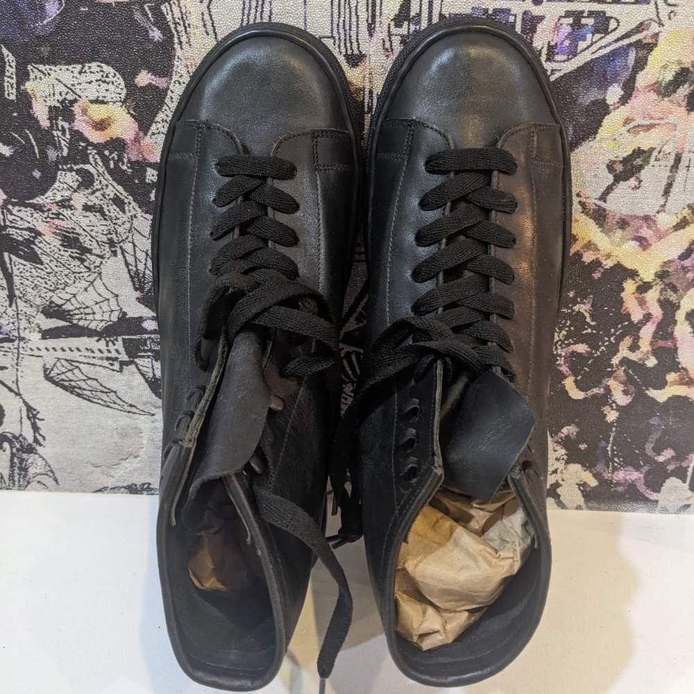UNMARKED BLACK MEXICAN SNEAKER US SIZE